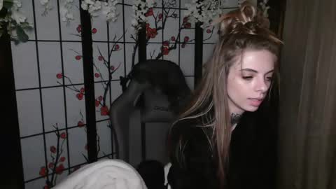 Snapshot of k8x4u chatting on February 2025 05:37:01 AM K8X4U LOVE ME online show from February 2025 05:37:01 AM