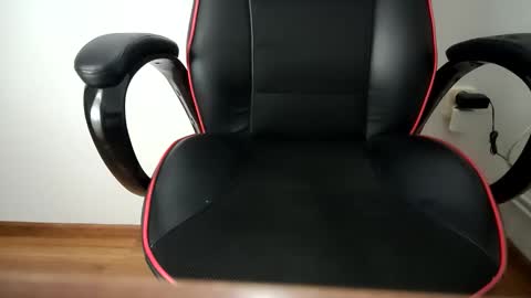 kacperbig98 online show from December 2025 04:52:01 AM