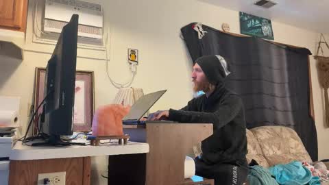 Kaiku77 online show from February 2026 07:08:01 PM