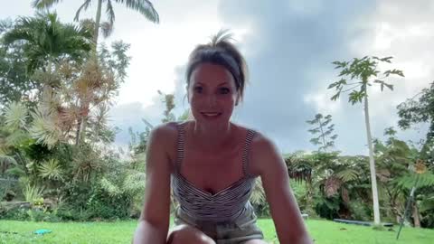 Snapshot of kaileeshy chatting on March 2025 03:57:01 AM Kailee Smile online show from March 2025 03:57:01 AM