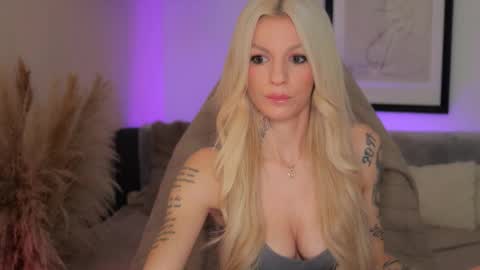 Snapshot of kaira_kampen chatting on January 2026 08:01:01 PM Kaira online show from January 2026 08:01:01 PM