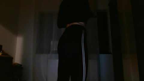 Kaira Ember online show from December 2025 09:42:02 PM