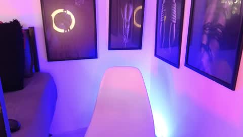 Kairy online show from February 2025 08:01:01 PM