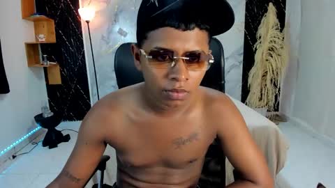 kaiser_alpha777 online show from April 2026 06:35:01 PM