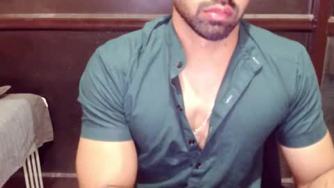 Vicky online show from October 2025 05:19:01 PM