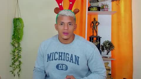 Snapshot of kale_tomson chatting on December 2024 05:04:02 PM kale thomson online show from December 2024 05:04:02 PM