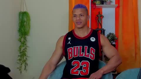 Snapshot of kale_tomson chatting on February 2025 04:37:01 PM kale thomson online show from February 2025 04:37:01 PM