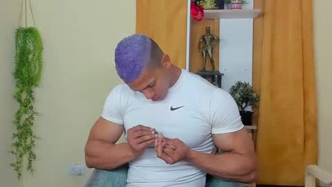 Snapshot of kale_tomson chatting on February 2025 04:28:02 AM kale thomson online show from February 2025 04:28:02 AM