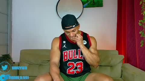 Snapshot of kale_tomson chatting on April 2026 11:29:01 PM kale thomson online show from April 2026 11:29:01 PM