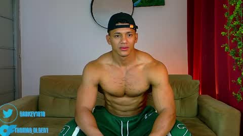 Snapshot of kale_tomson chatting on April 2026 04:49:01 PM kale thomson online show from April 2026 04:49:01 PM