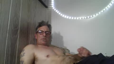 kalifornia91666 online show from December 2025 03:57:01 AM