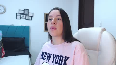 Kamilalopez online show from February 2025 10:18:01 PM