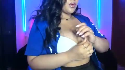 Snapshot of kamala_khan_tx chatting on February 2026 02:22:02 PM Online 800 to 1400 online show from February 2026 02:22:02 PM