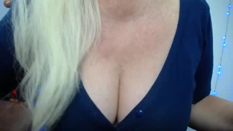 KamaliaSim online show from December 2024 10:21:01 PM