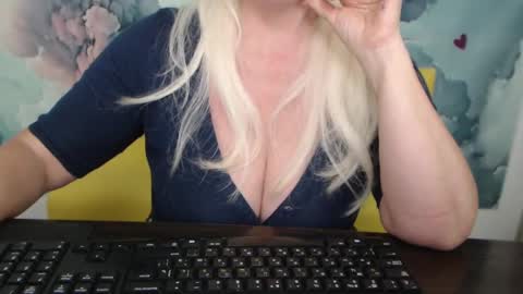 KamaliaSim online show from February 2025 01:42:01 AM