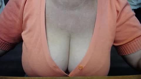 KamaliaSim online show from September 2025 06:20:01 PM