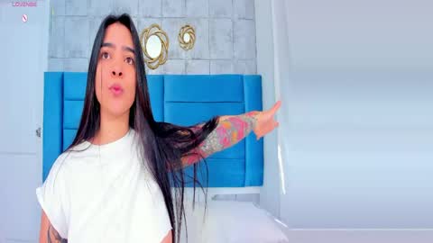 Kamila Betancourt online show from May 2026 02:45:02 PM
