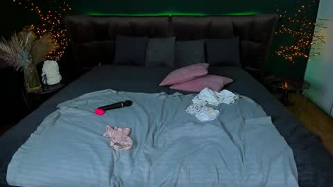 kamilahot25 online show from October 2025 05:37:02 AM