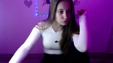 kamilla_love_ online show from September 2025 11:13:02 AM