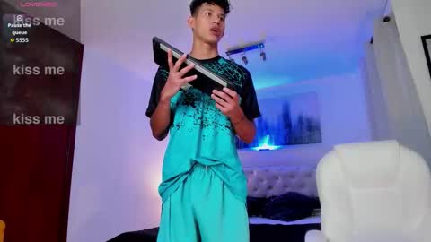 Kami online show from February 2026 06:39:02 PM