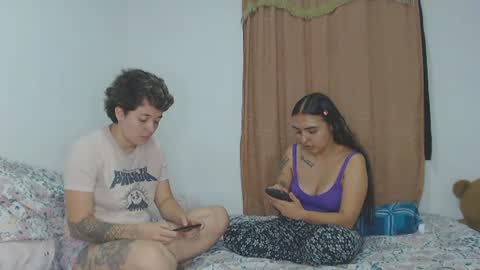 Snapshot of kammy_cami chatting on June 2026 02:53:01 AM kammy y camila online show from June 2026 02:53:01 AM