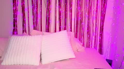 kamrynmarie69 online show from December 2024 04:04:02 AM