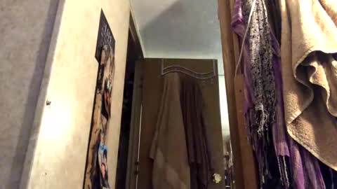 Tucker online show from October 2025 02:03:02 AM