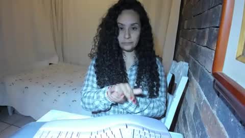 Snapshot of kara__gower chatting on February 2025 02:18:01 AM kara online show from February 2025 02:18:01 AM