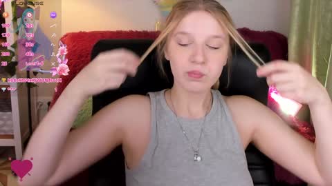 Snapshot of karambamoon chatting on January 2025 12:17:02 AM Lera online show from January 2025 12:17:02 AM