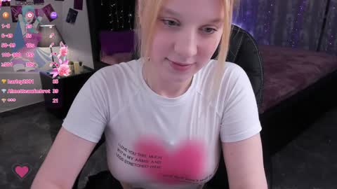 Snapshot of karambamoon chatting on January 2025 09:14:02 PM Lera online show from January 2025 09:14:02 PM