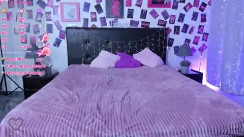 Snapshot of karambamoon chatting on February 2025 12:02:01 AM Lera online show from February 2025 12:02:01 AM