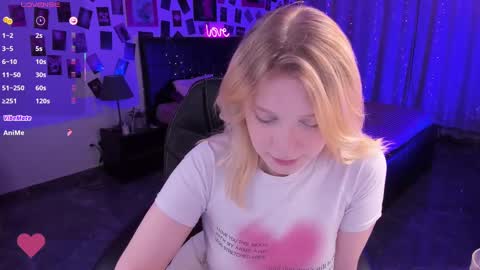 Snapshot of karambamoon chatting on March 2025 09:06:02 PM Lera online show from March 2025 09:06:02 PM