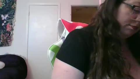 Snapshot of karamelbaby89 chatting on February 2025 07:05:01 AM karamelbaby89 online show from February 2025 07:05:01 AM