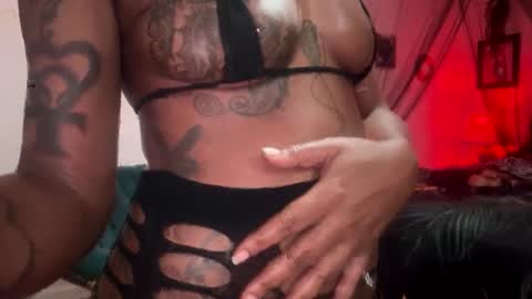 Snapshot of karamelkandy69 chatting on February 2025 12:44:02 PM Karamelkandy69 online show from February 2025 12:44:02 PM