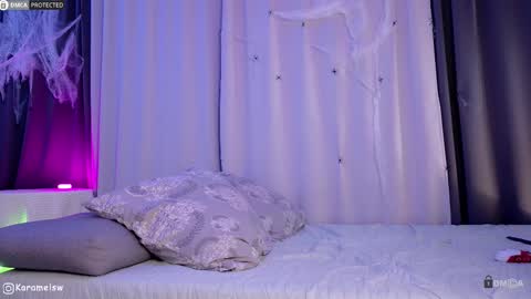 Julia online show from October 2025 08:42:01 PM