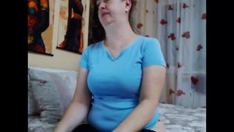 Snapshot of karenagirasoles chatting on October 2025 03:24:01 PM karenagirasoles online show from October 2025 03:24:01 PM