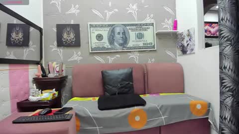 Karen online show from February 2025 12:37:02 AM