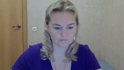 karennelsonx online show from October 2025 01:45:02 PM