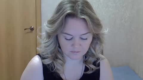 karennelsonx online show from November 2025 10:24:01 AM