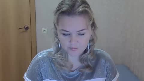 karennelsonx online show from December 2025 01:42:01 PM