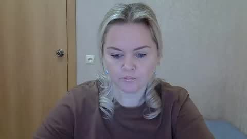 karennelsonx online show from February 2026 11:09:01 AM