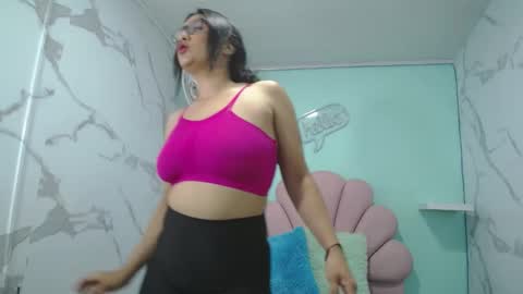 Snapshot of karime_sexygirl chatting on January 2025 11:53:02 AM Karime online show from January 2025 11:53:02 AM