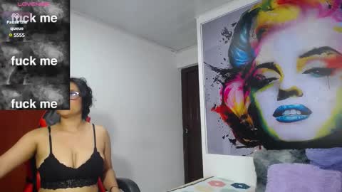 Snapshot of karime_sexygirl chatting on January 2025 07:39:01 PM Karime online show from January 2025 07:39:01 PM