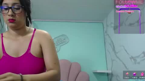 Snapshot of karime_sexygirl chatting on February 2025 12:06:02 PM Karime online show from February 2025 12:06:02 PM