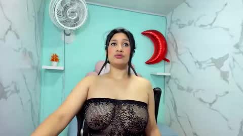 Snapshot of karime_sexygirl chatting on September 2025 11:13:02 AM Karime online show from September 2025 11:13:02 AM