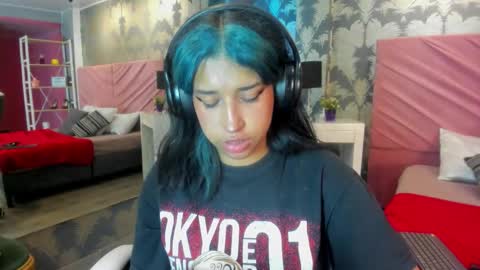 Snapshot of karin_ks chatting on October 2025 07:27:02 PM Karina online show from October 2025 07:27:02 PM