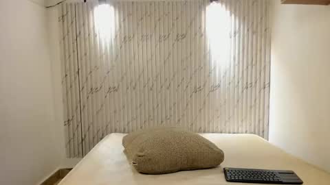 Snapshot of karina_aurora chatting on December 2025 05:14:02 AM karina_aurora online show from December 2025 05:14:02 AM