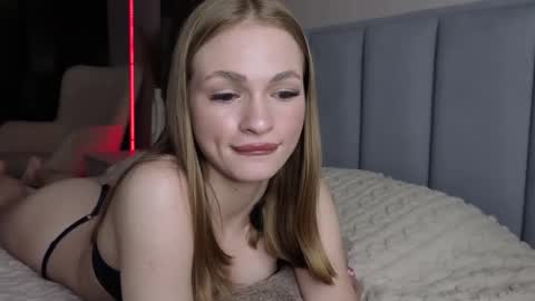 karinchik544 online show from April 2026 05:43:02 PM