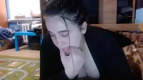 Snapshot of karinkabrunetka2 chatting on October 2025 12:19:02 PM karinkabrunetka2 online show from October 2025 12:19:02 PM