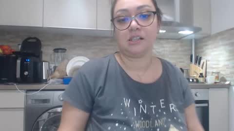 Snapshot of karinmcqueen chatting on December 2024 10:33:02 AM Karin online show from December 2024 10:33:02 AM